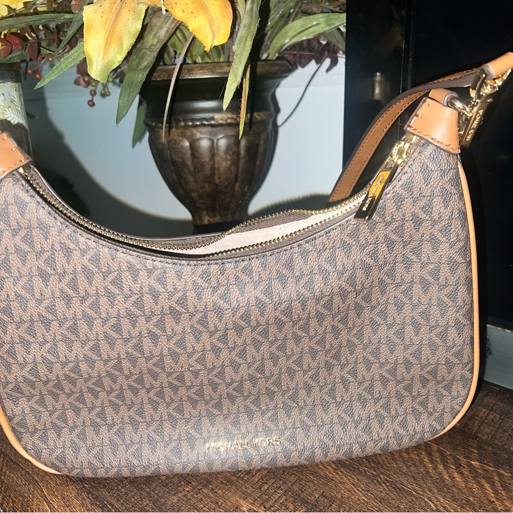 Michael Kors Brown Shoulder Bag brand new